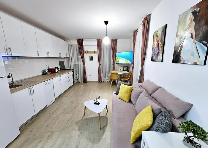 Lovely New Balcony Cismigiu Park - Pop5 Apartament Bucureşti