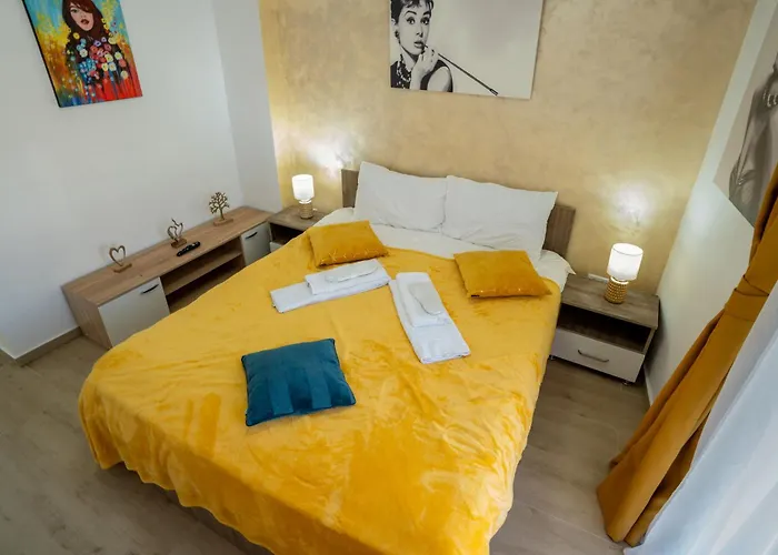 Apartament Lovely New Balcony Cismigiu Park - Pop5 Bucureşti