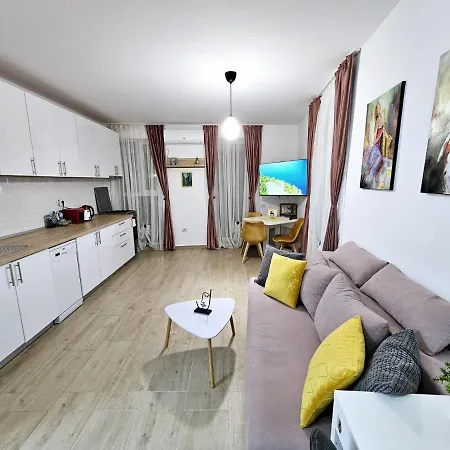 Lovely New Balcony Cismigiu Park - Pop5 Apartamento Bucarest