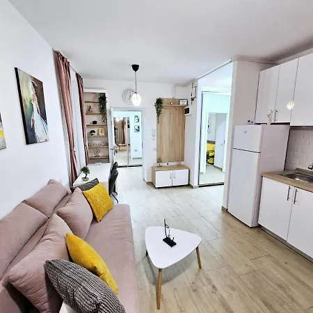 Apartament Lovely New Balcony Cismigiu Park - Pop5 Bukareszt