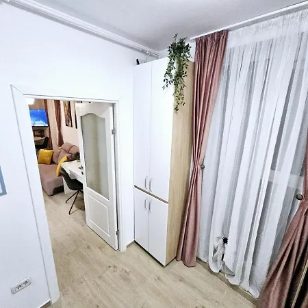 Daire Lovely New Balcony Cismigiu Park - Pop5