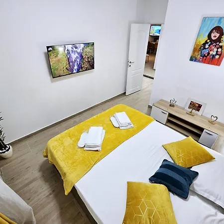 Daire Lovely New Balcony Cismigiu Park - Pop5 *