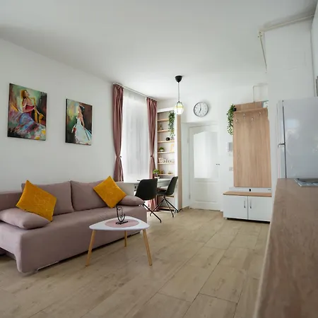 Apartament Lovely New Balcony Cismigiu Park - Pop5 Bukareszt