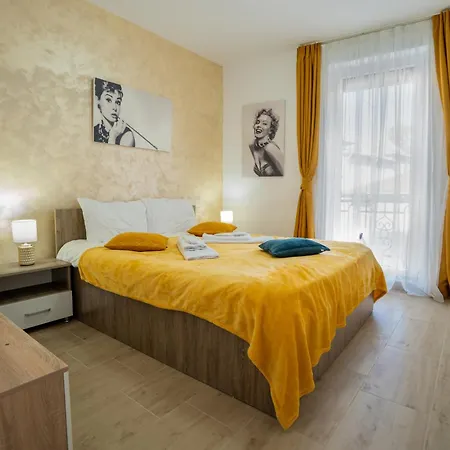 Lovely New Balcony Cismigiu Park - Pop5 Daire