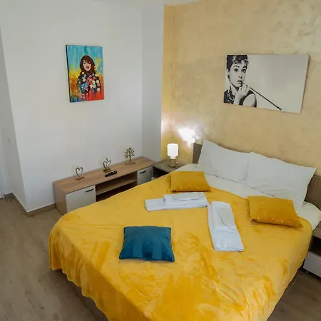 Apartamento Lovely New Balcony Cismigiu Park - Pop5 Bucarest