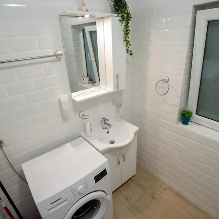 Lovely New Balcony Cismigiu Park - Pop5 Apartamento Bucarest