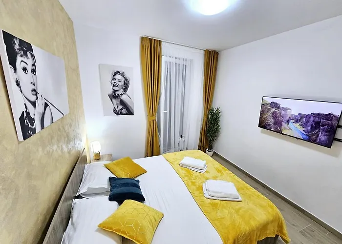 Lovely New Balcony Cismigiu Park - Pop5 Apartman *