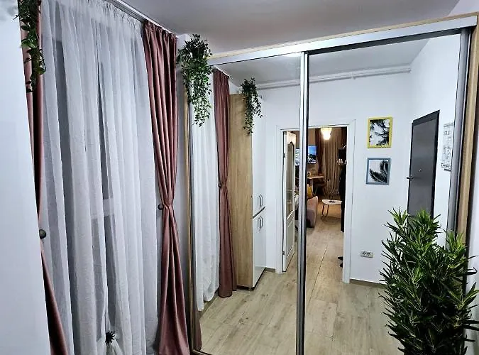 Lovely New Balcony Cismigiu Park - Pop5 Apartman Bukarest