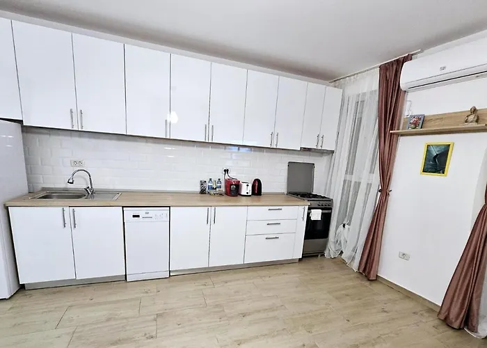 Lovely New Balcony Cismigiu Park - Pop5 Apartman *