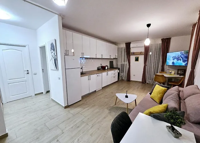 Lovely New Balcony Cismigiu Park - Pop5 Apartman *