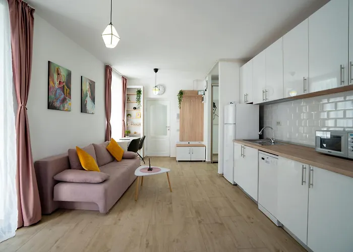 Lovely New Balcony Cismigiu Park - Pop5 Apartman *