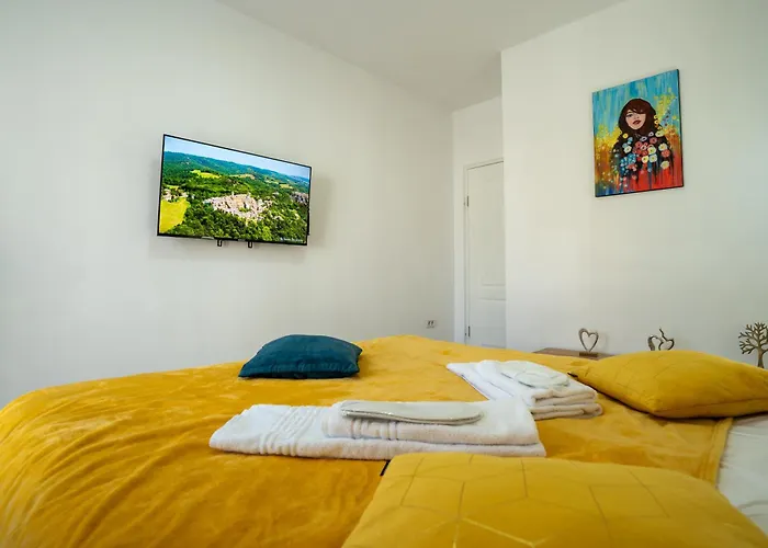 Lovely New Balcony Cismigiu Park - Pop5 Apartman