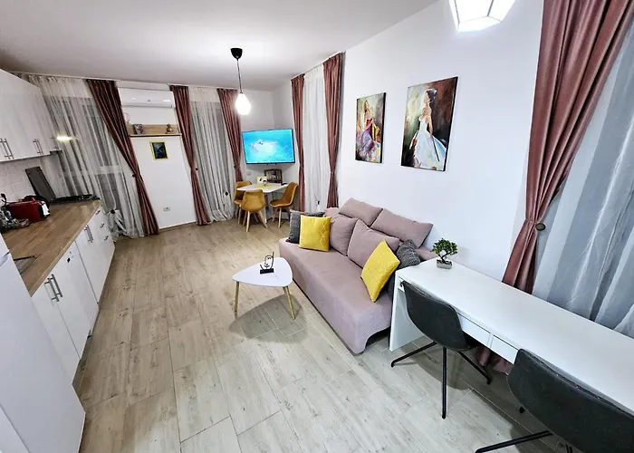 Lovely New Balcony Cismigiu Park - Pop5 شقة بوخارست