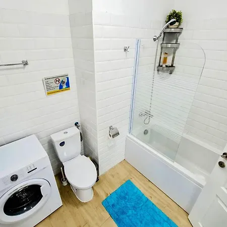 Lovely New Balcony Cismigiu Park - Pop5 Appartement *