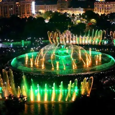 Lovely New Balcony Cismigiu Park - Pop5 דירה