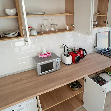 Lovely New Balcony Cismigiu Park - Pop5 Appartement Boekarest