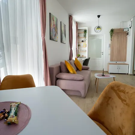 Lovely New Balcony Cismigiu Park - Pop5 * Boekarest