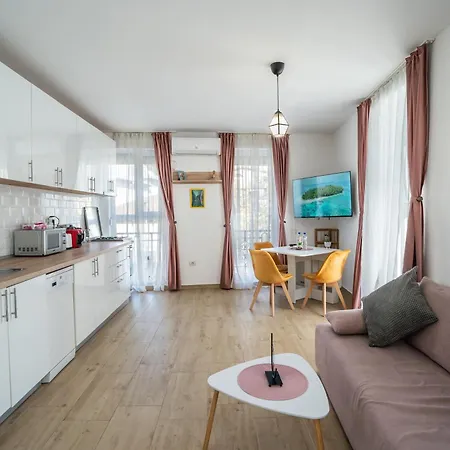 Lovely New Balcony Cismigiu Park - Pop5 דירה בוקרשט