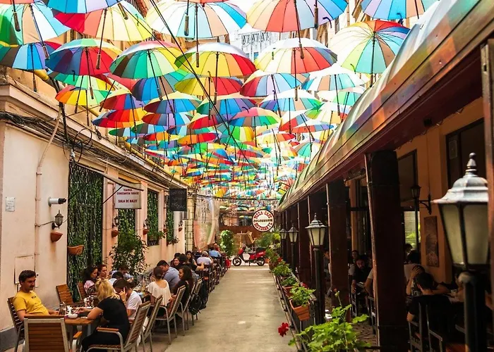 Lovely New Balcony Cismigiu Park - Pop5 アパート *